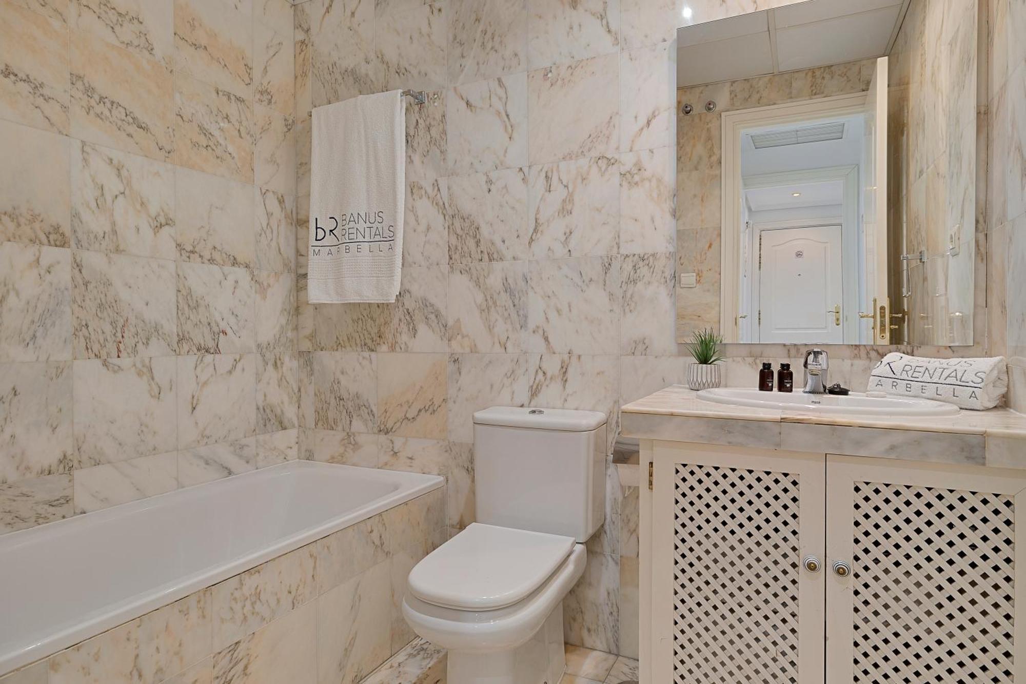 2 Bedroom Apartment In Medina Garden - Puerto Banus Marbella Exterior foto